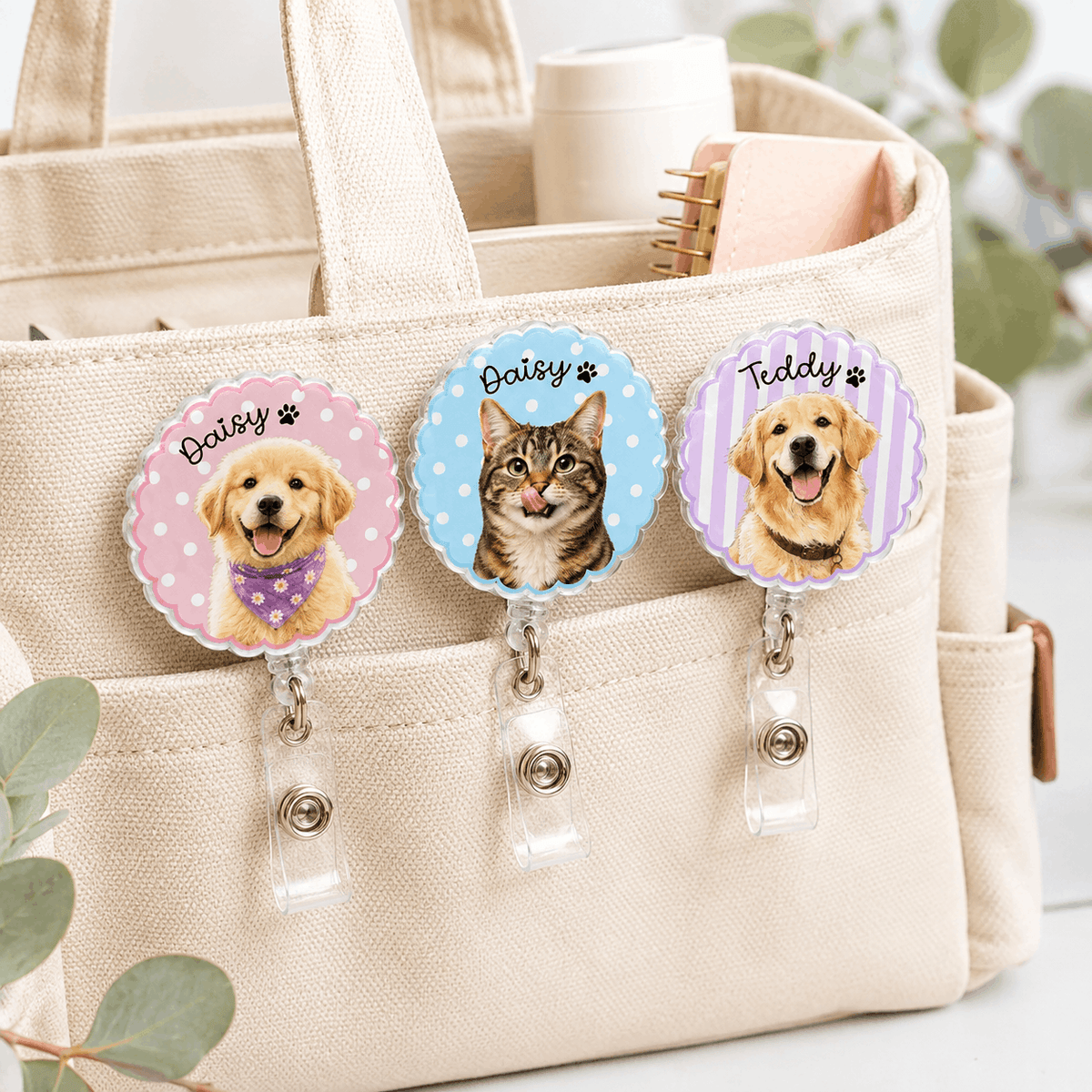 Badge Reel – Custom Pets Portrait Scalloped Gingham Design